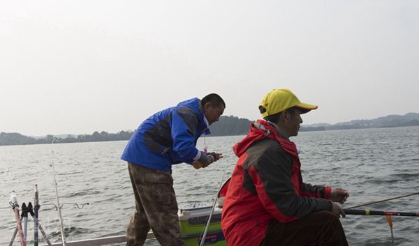 萬佛湖釣魚比賽，釣出自信，掌握變化的力量
